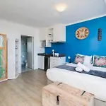 Cozy Studio Apartment